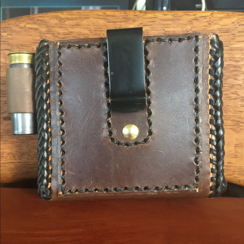 BELT SHELL POUCH.